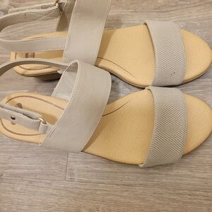 ‼️PRICE IS FIRM‼️Womans Dr Scholls Neutral Strap Sandel Wedges 8